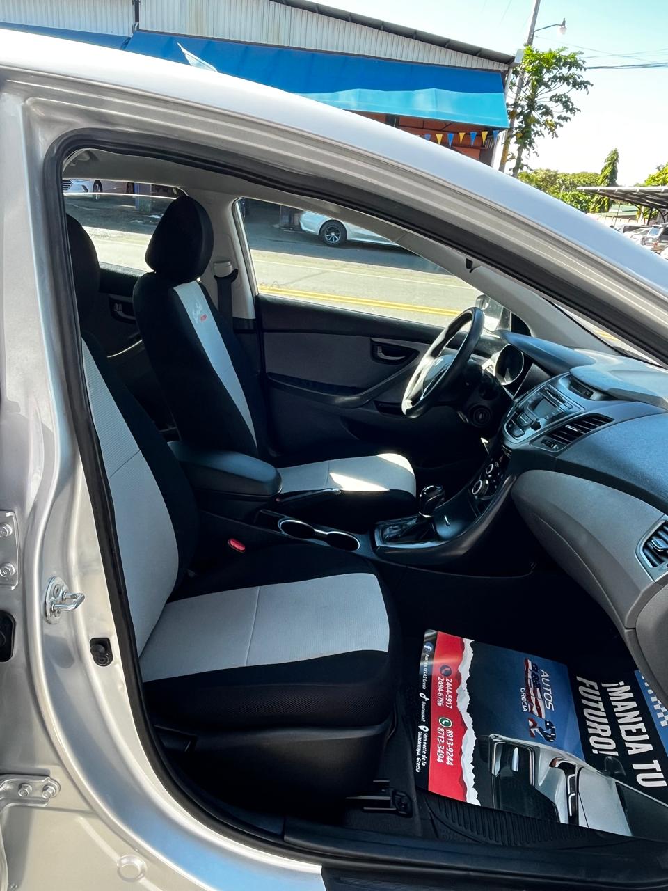 HYUNDAI ELANTRA 2015 AUTOMÁTICA