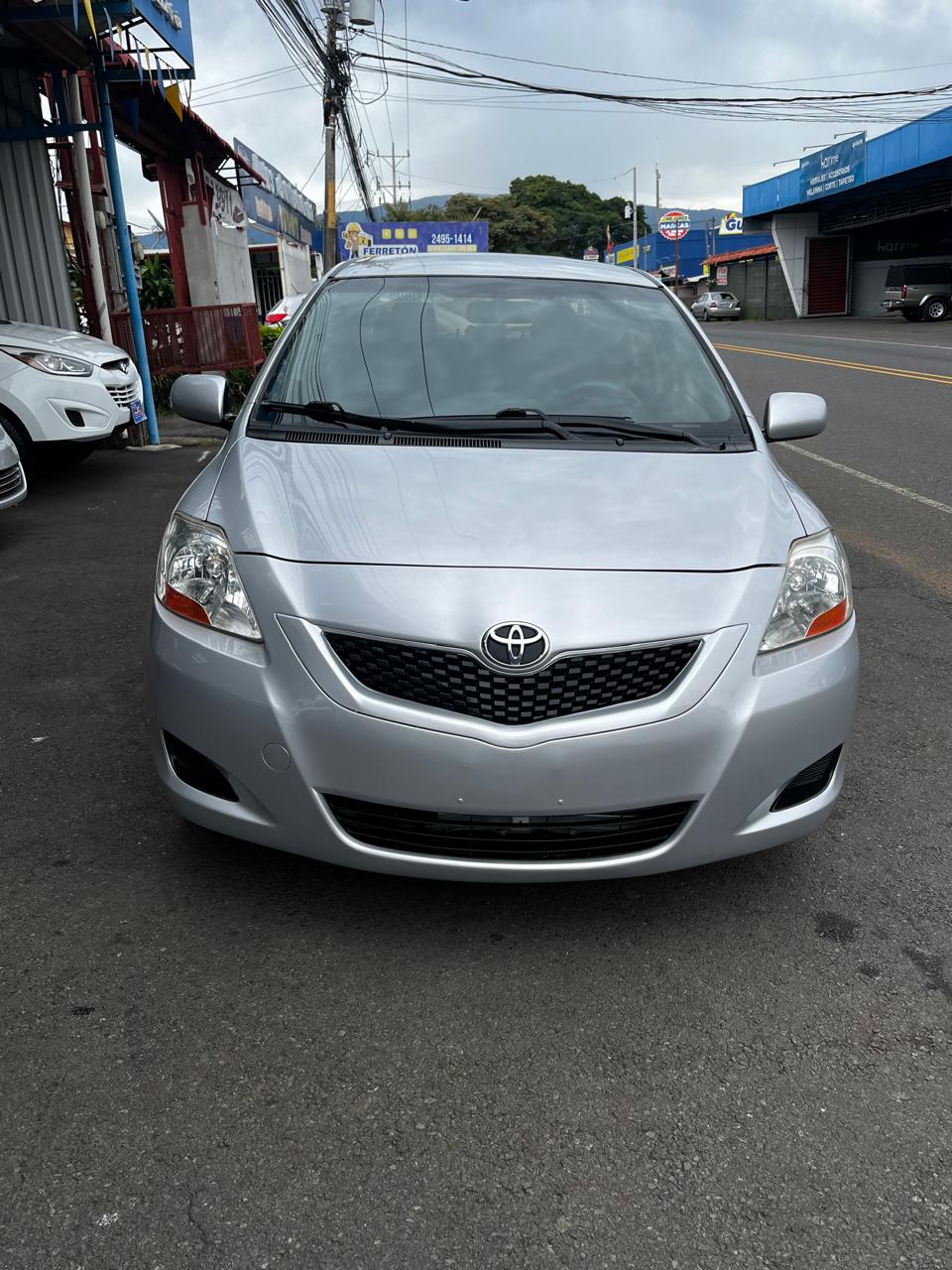 TOYOTA YARIS 2009 AUTOMÁTICA