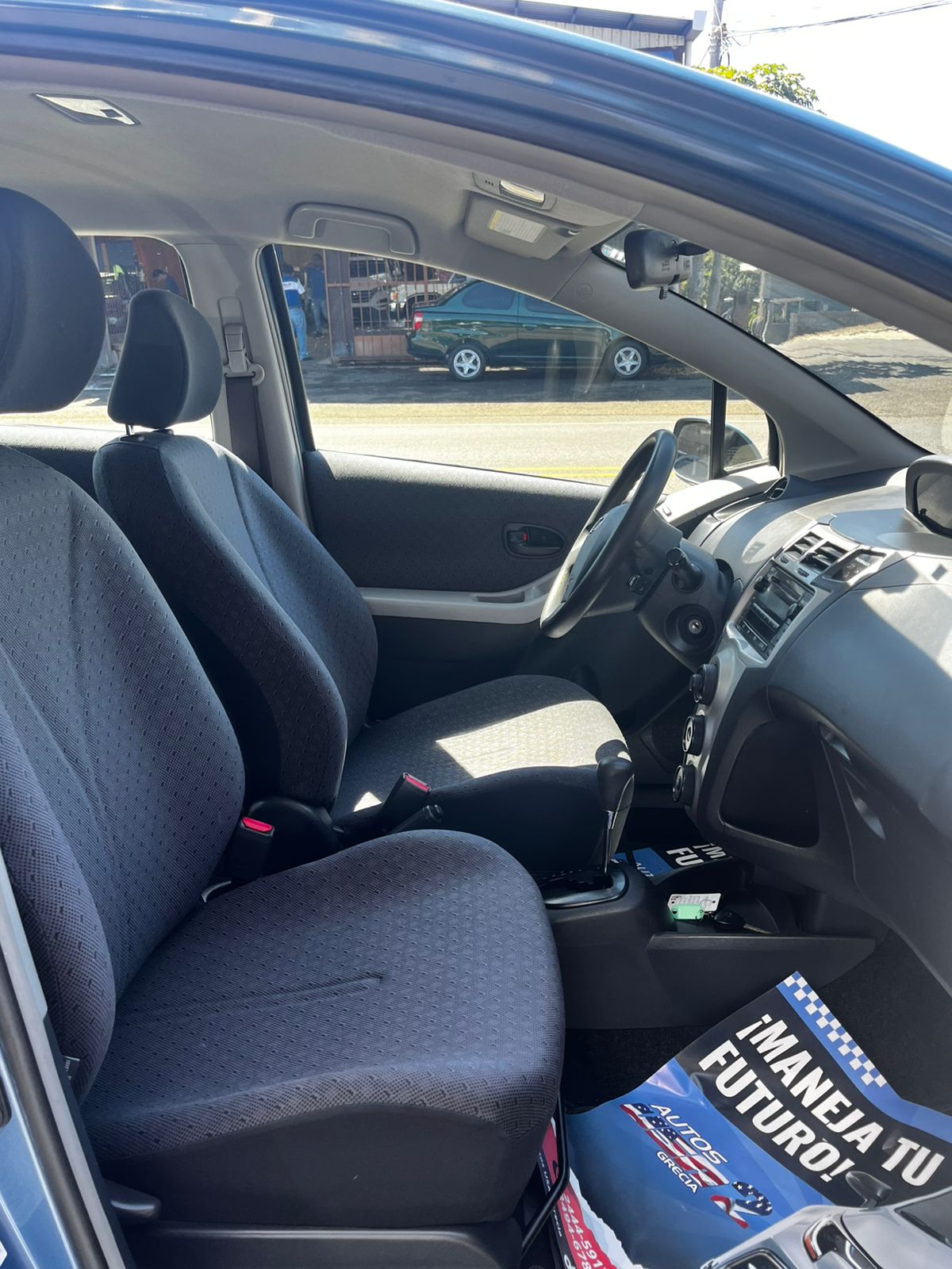 TOYOTA YARIS 2009 AUTOMÁTICA
