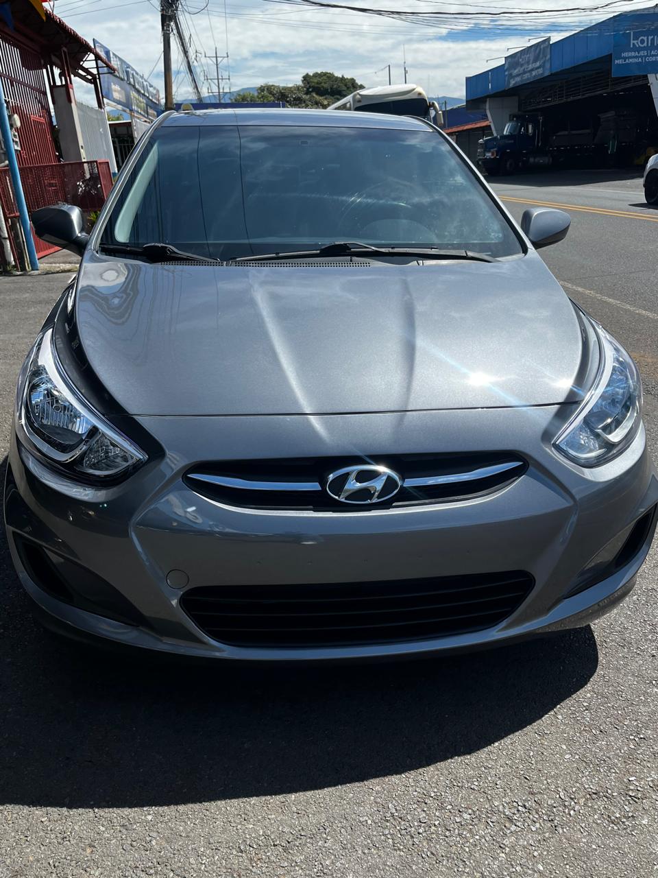 HYUNDAI ACCENT 2016 AUTOMÁTICA