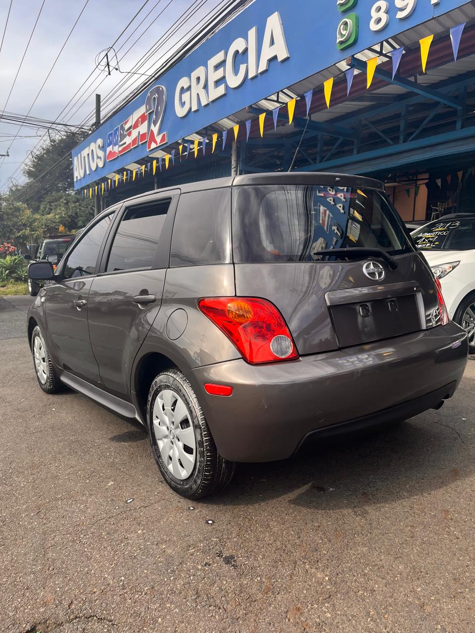 TOYOTA SCION 2005 AUTOMÁTICA