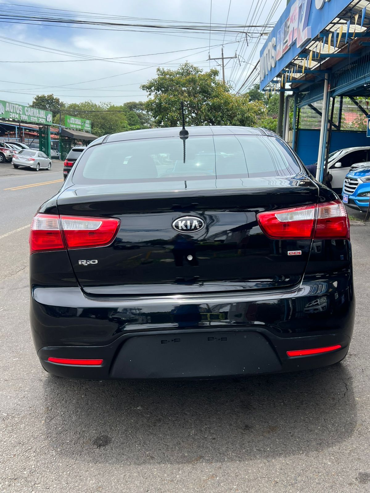 KIA RIO 2015 AUTOMÁTICA