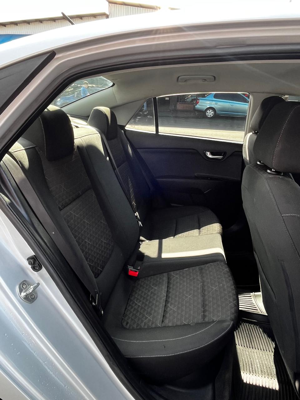 KIA RIO 2019 AUTOMÁTICA