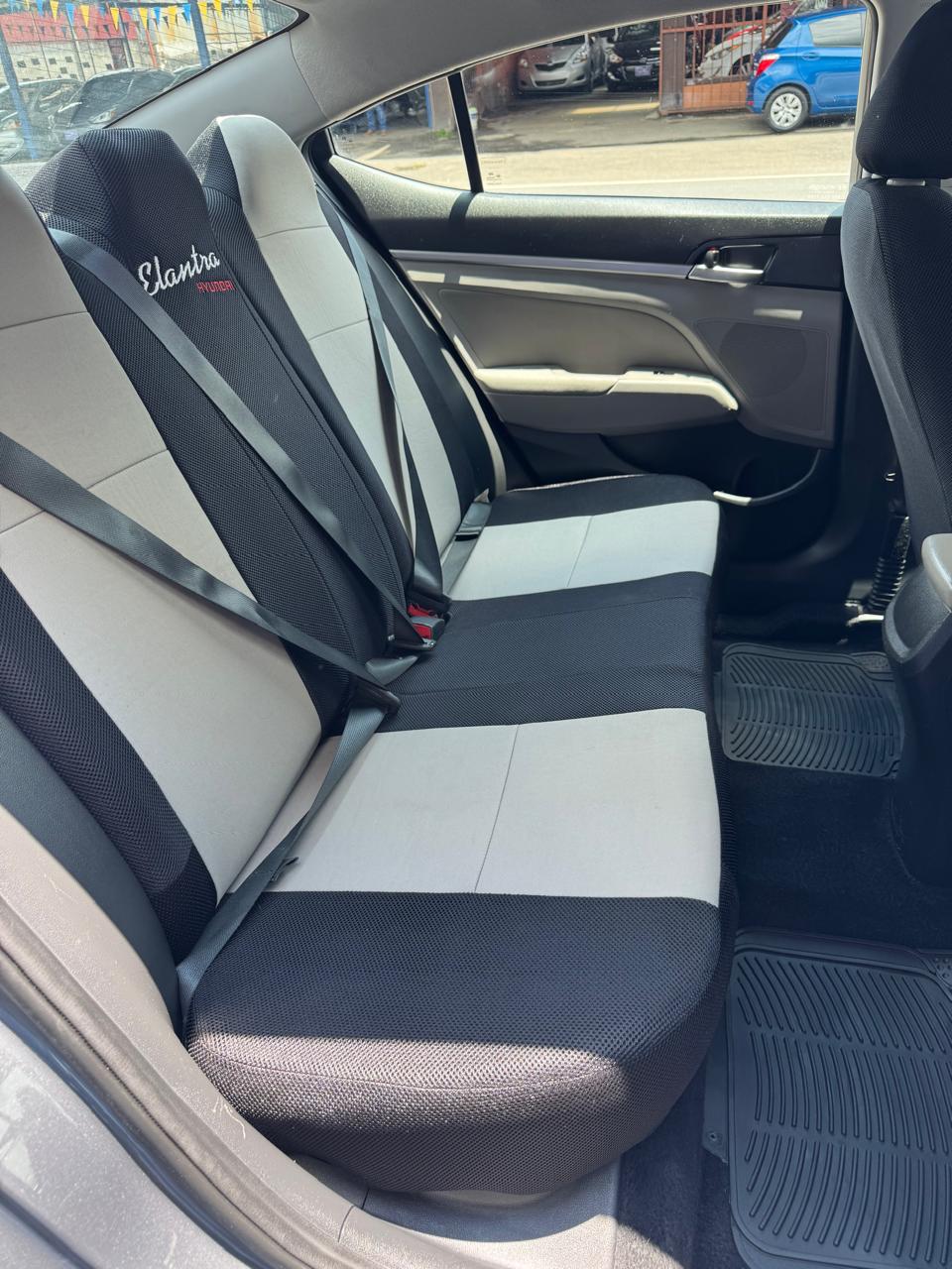HYUNDAI ELANTRA 2019 AUTOMÁTICA