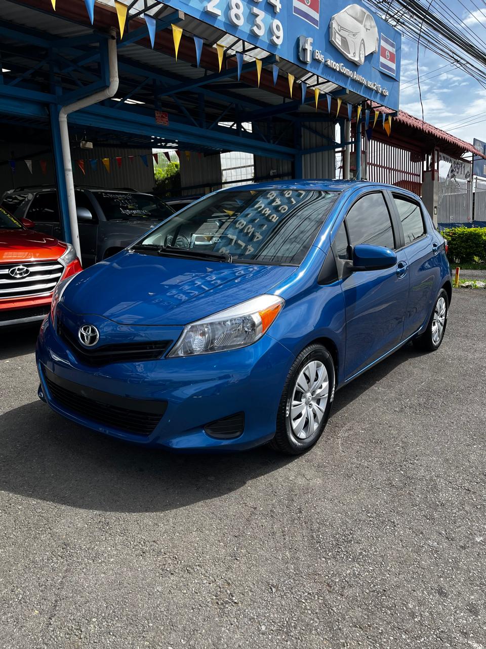 TOYOTA YARIS 2012 AUTOMÁTICA