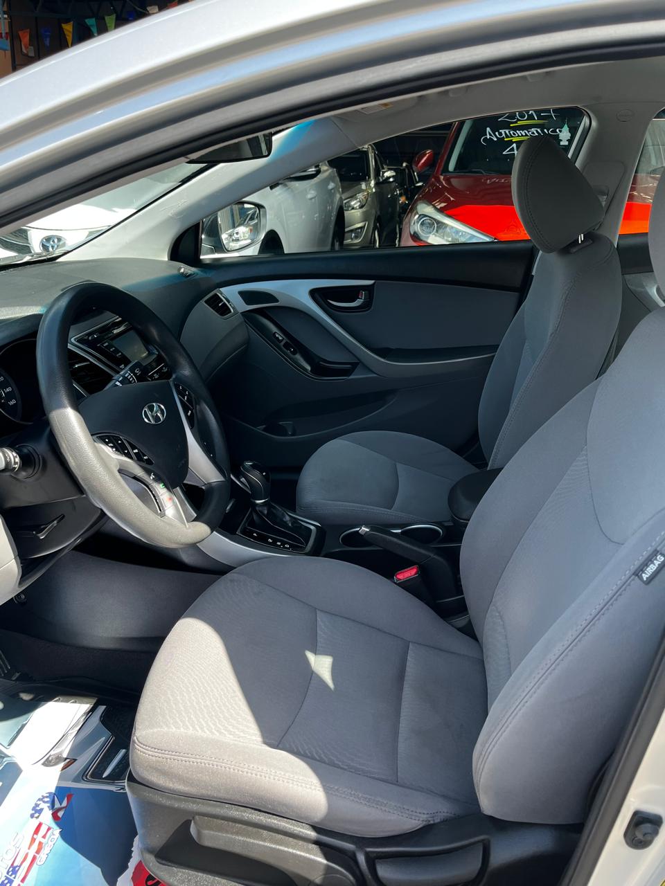 HYUNDAI ELANTRA 2014 AUTOMÁTICA