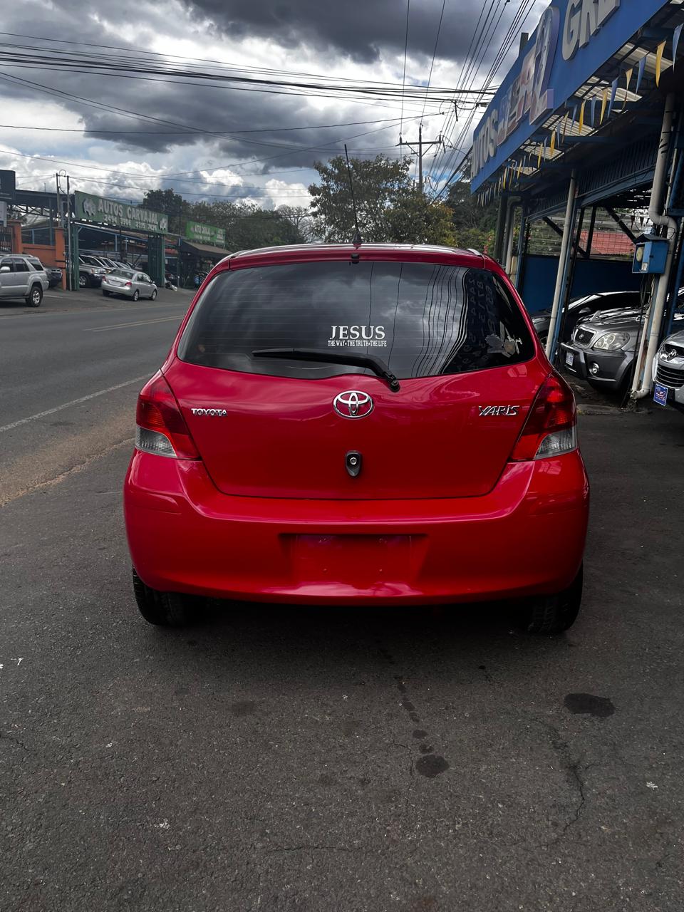 TOYOTA YARIS 2009 AUTOMÁTICA