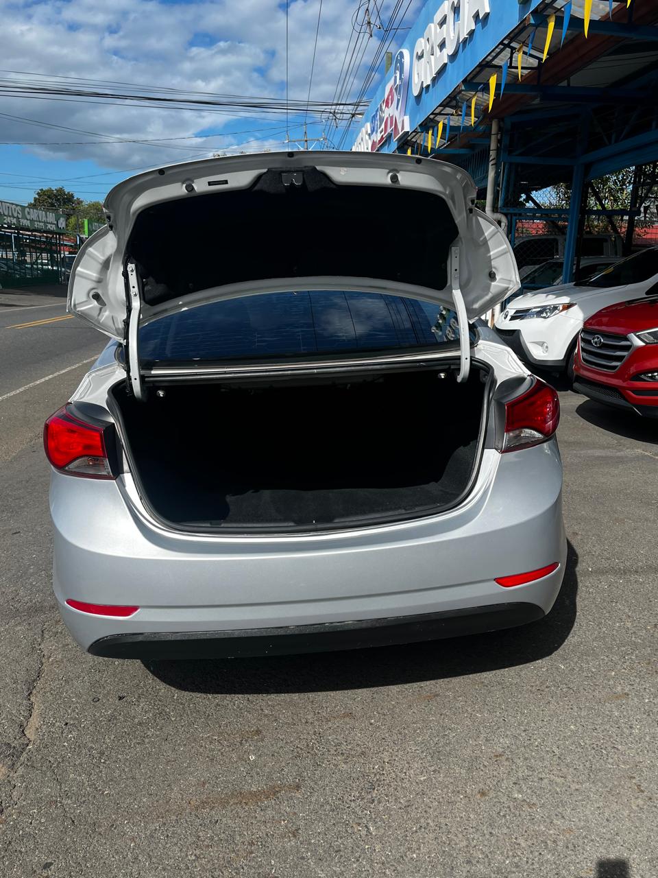 HYUNDAI ELANTRA 2015 AUTOMÁTICA