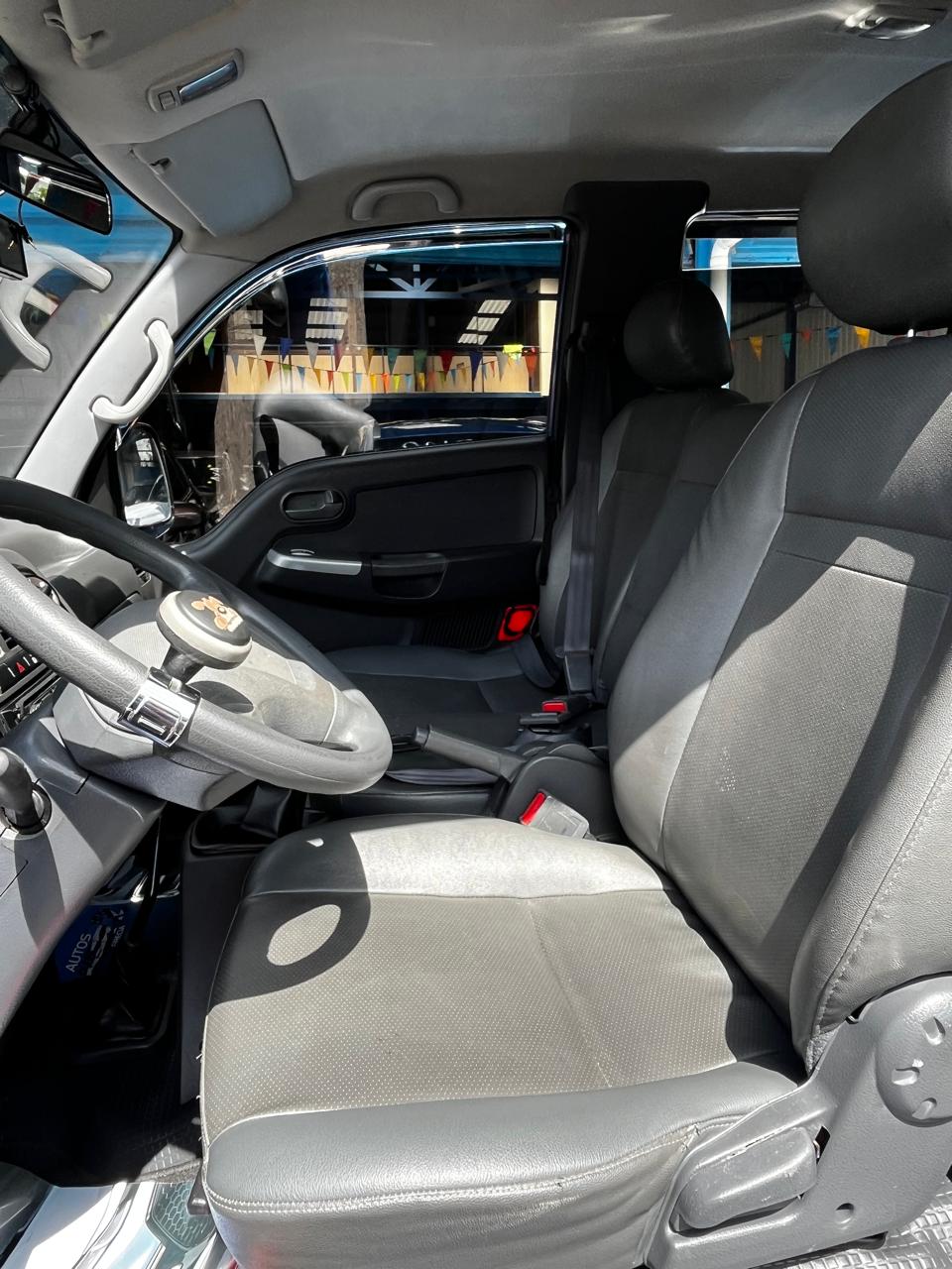 KIA BONGO 2011 MANUAL
