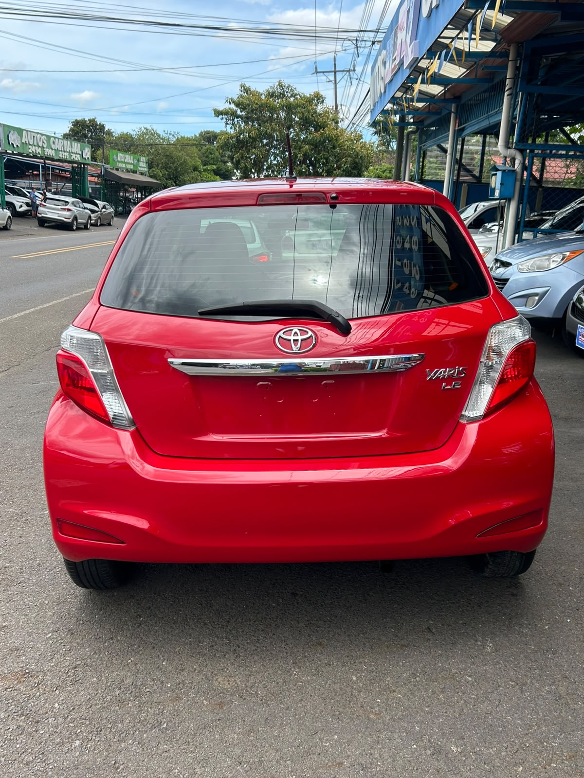 TOYOTA YARIS 2013 AUTOMÁTICA