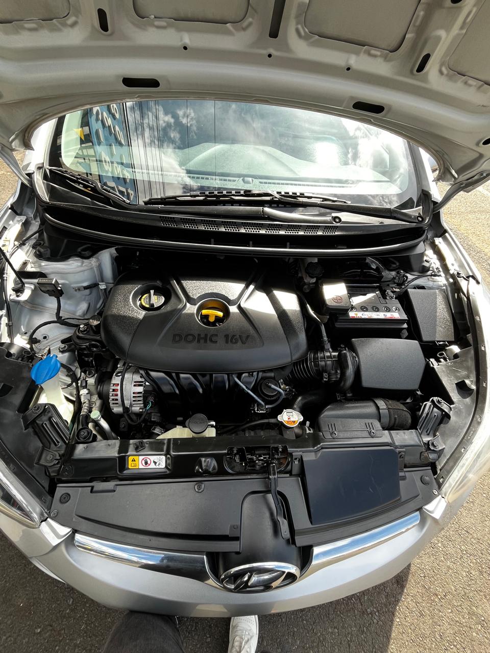 HYUNDAI ELANTRA 2015 AUTOMÁTICA