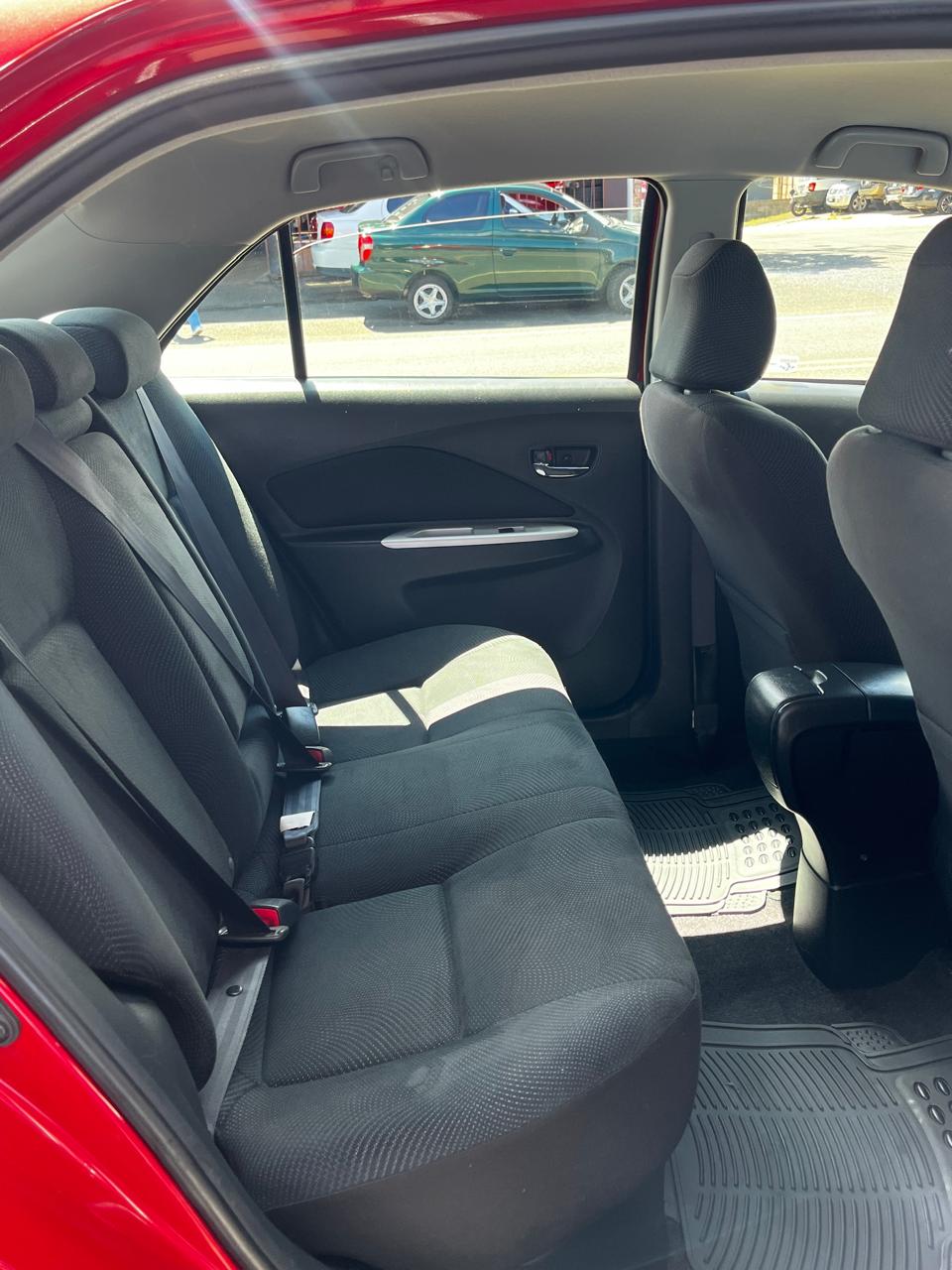 TOYOTA YARIS 2010 AUTOMÁTICA