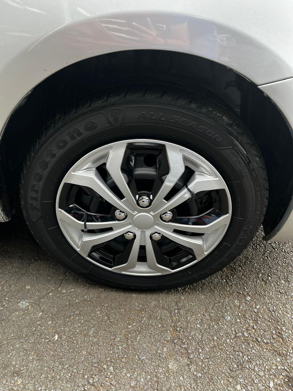 TOYOTA YARIS 2009 AUTOMÁTICA