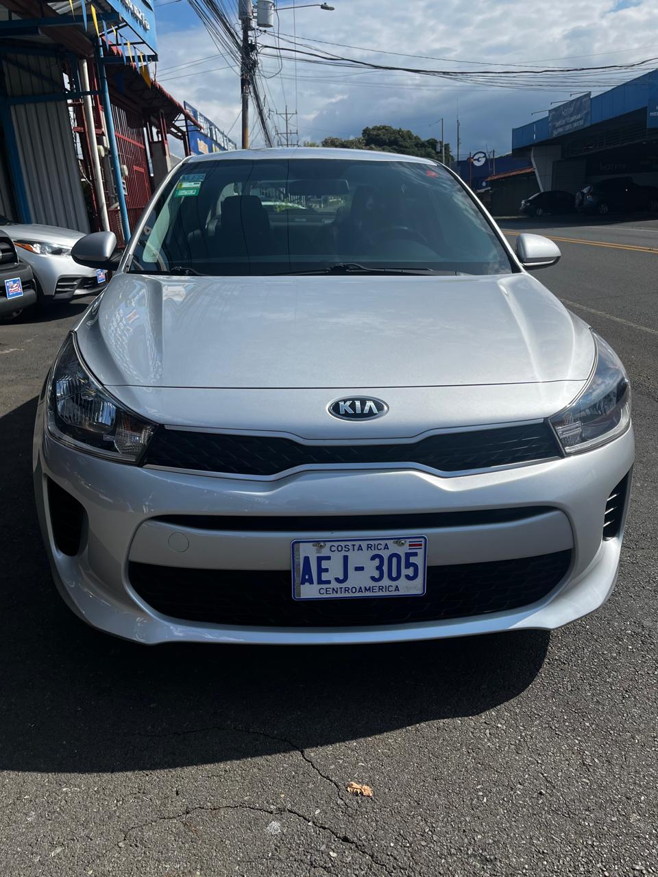 KIA RIO 2019 AUTOMÁTICA