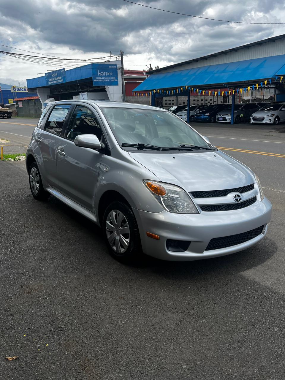 TOYOTA SCION 2006 AUTOMÁTICA