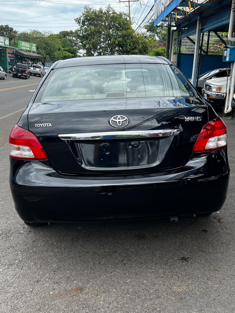 TOYOTA YARIS 2009 AUTOMÁTICA