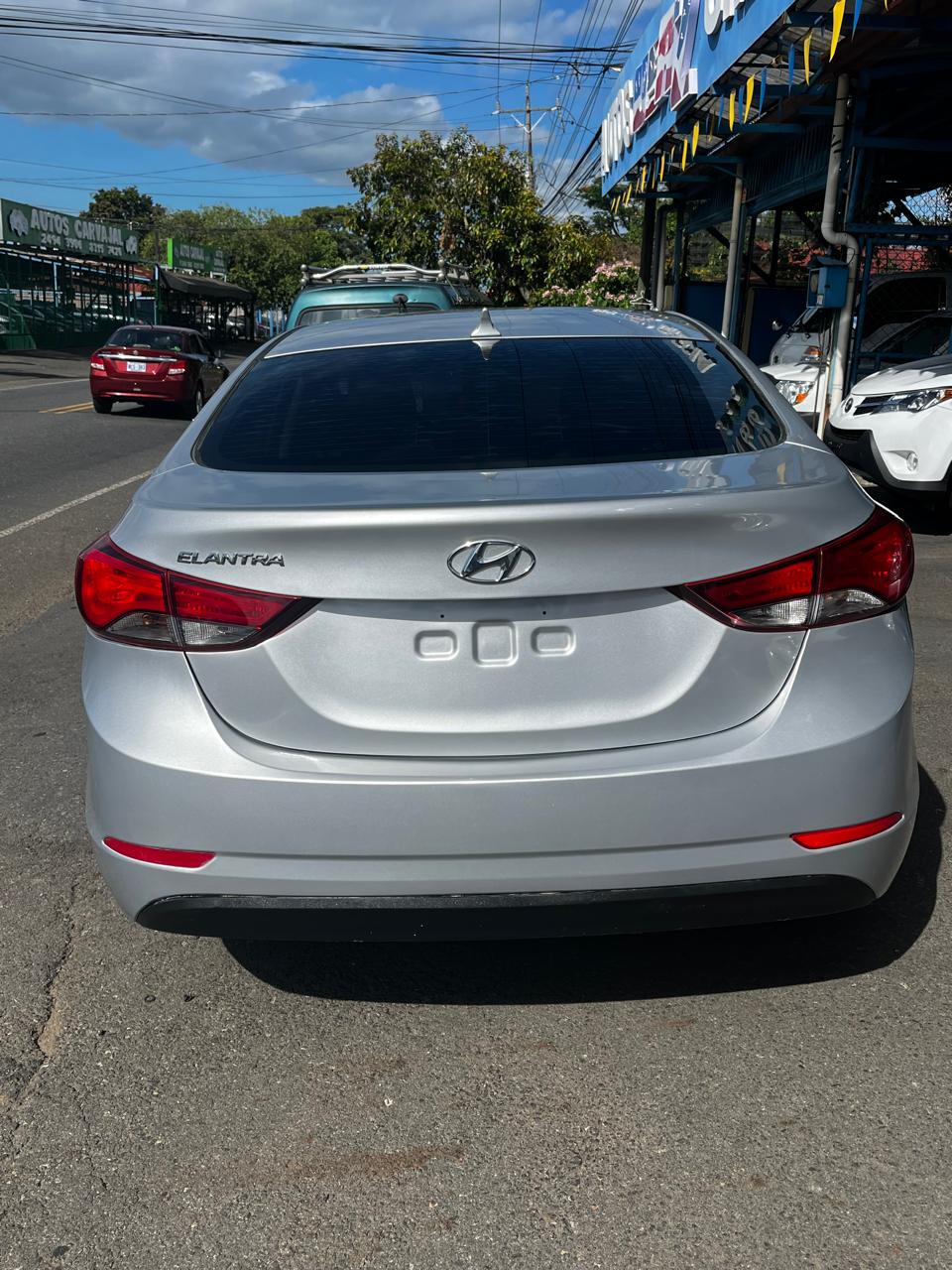 HYUNDAI ELANTRA 2015 AUTOMÁTICA