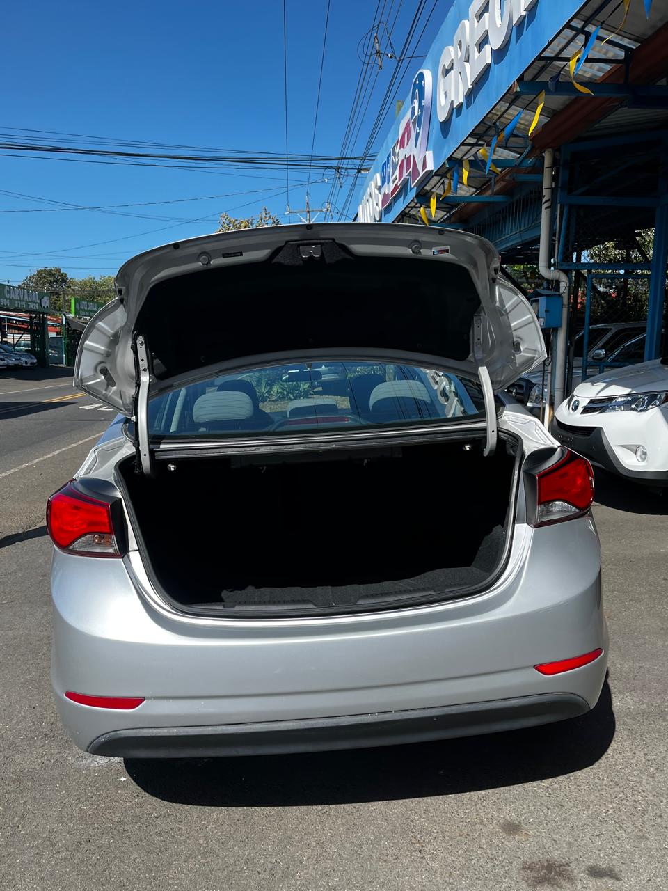 HYUNDAI ELANTRA 2014 AUTOMÁTICA