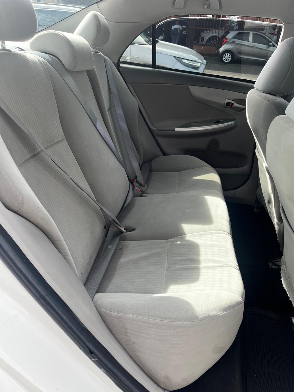 TOYOTA COROLLA 2010 AUTOMÁTICA