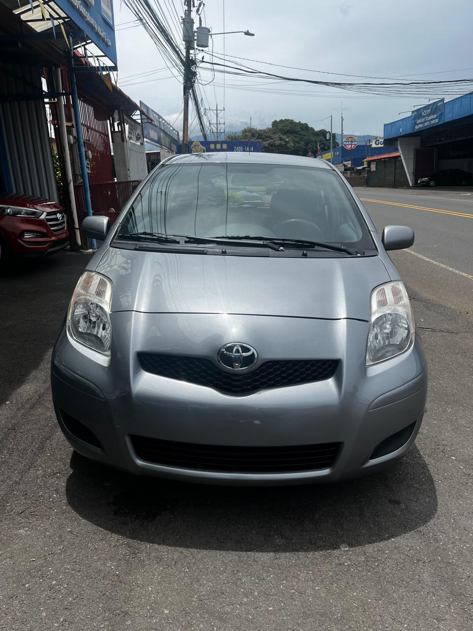 TOYOTA YARIS 2010 AUTOMÁTICA