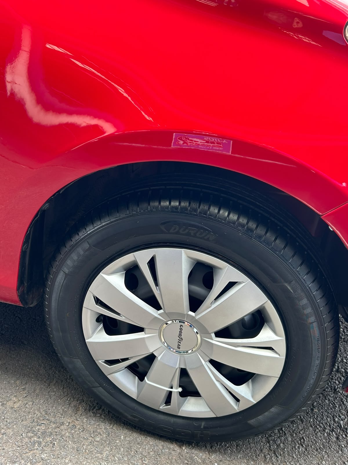 TOYOTA YARIS 2013 AUTOMÁTICA
