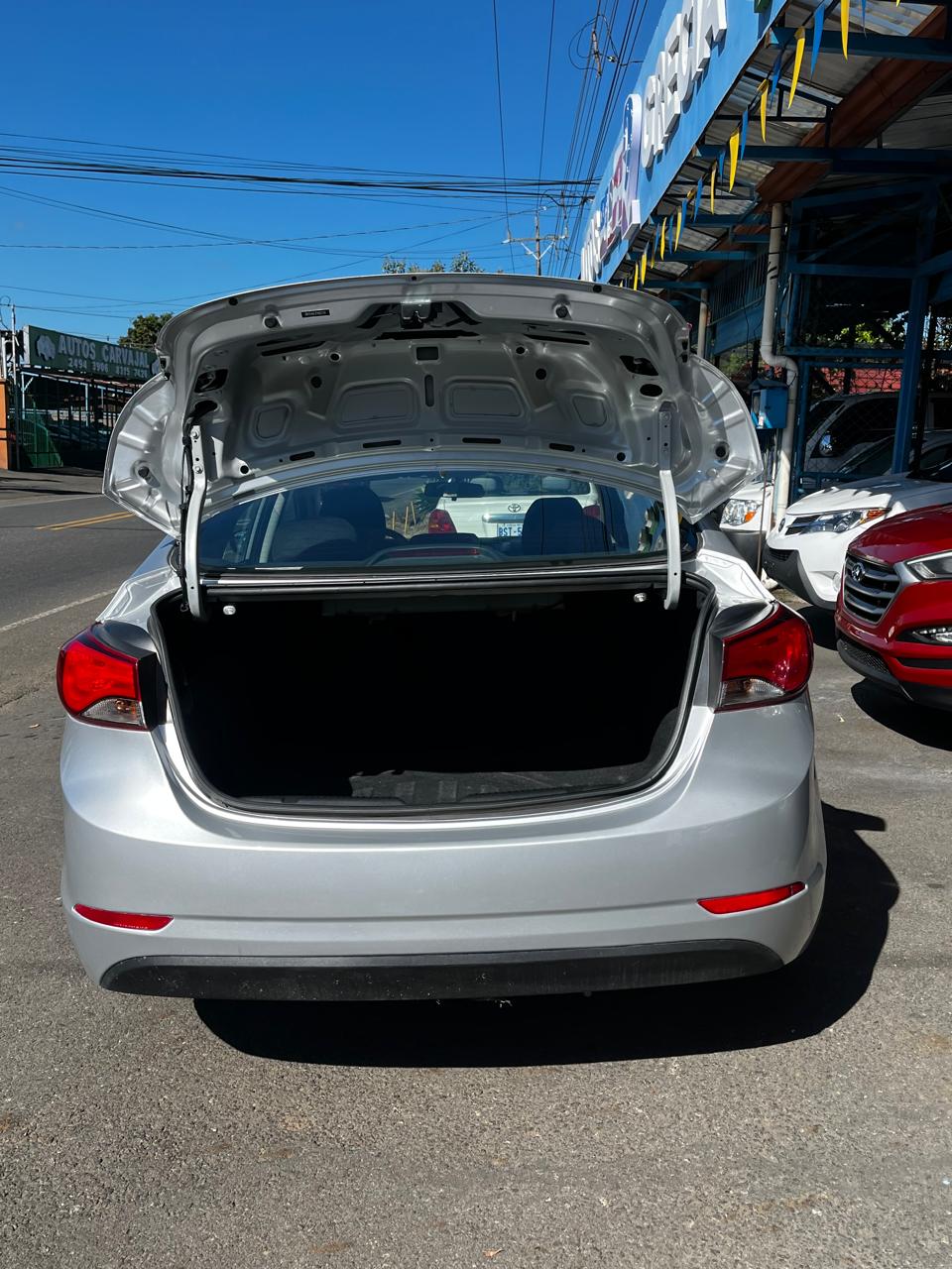 HYUNDAI ELANTRA 2015 AUTOMÁTICA