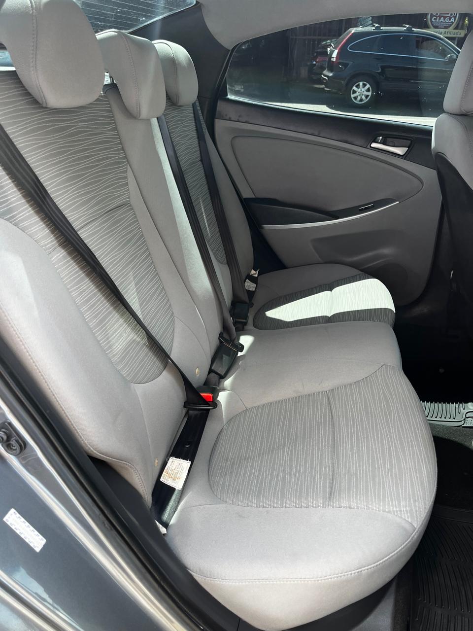 HYUNDAI ACCENT 2016 AUTOMÁTICA