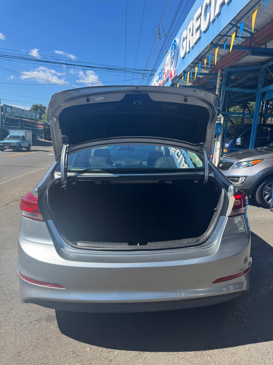 HYUNDAI ELANTRA 2018 AUTOMÁTICA