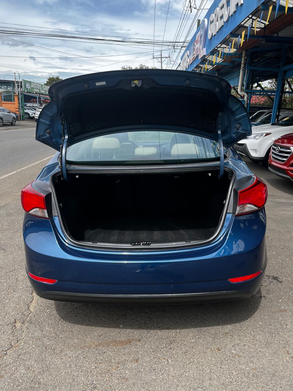 HYUNDAI ELANTRA 2016 AUTOMÁTICA