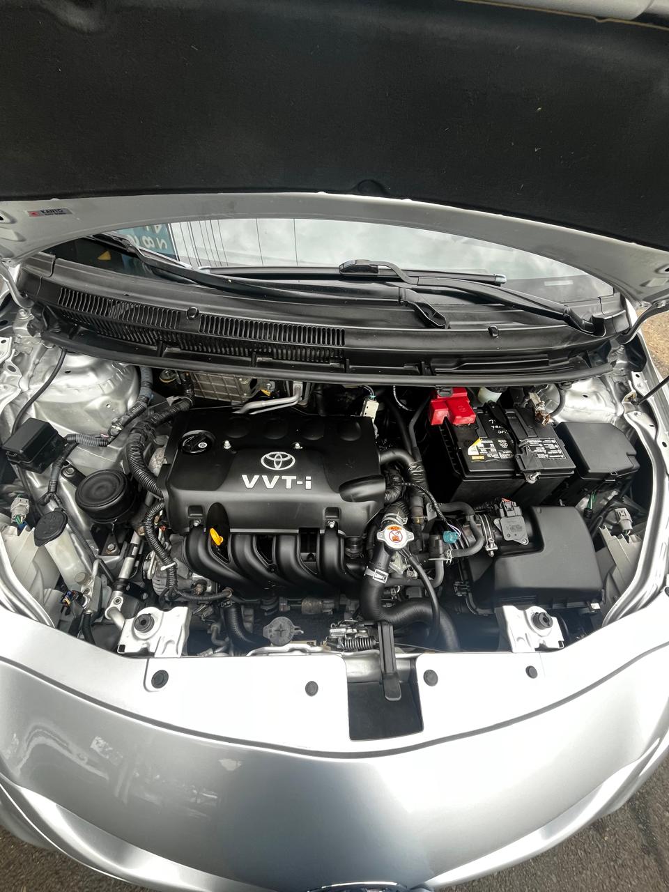TOYOTA YARIS 2009 AUTOMÁTICA