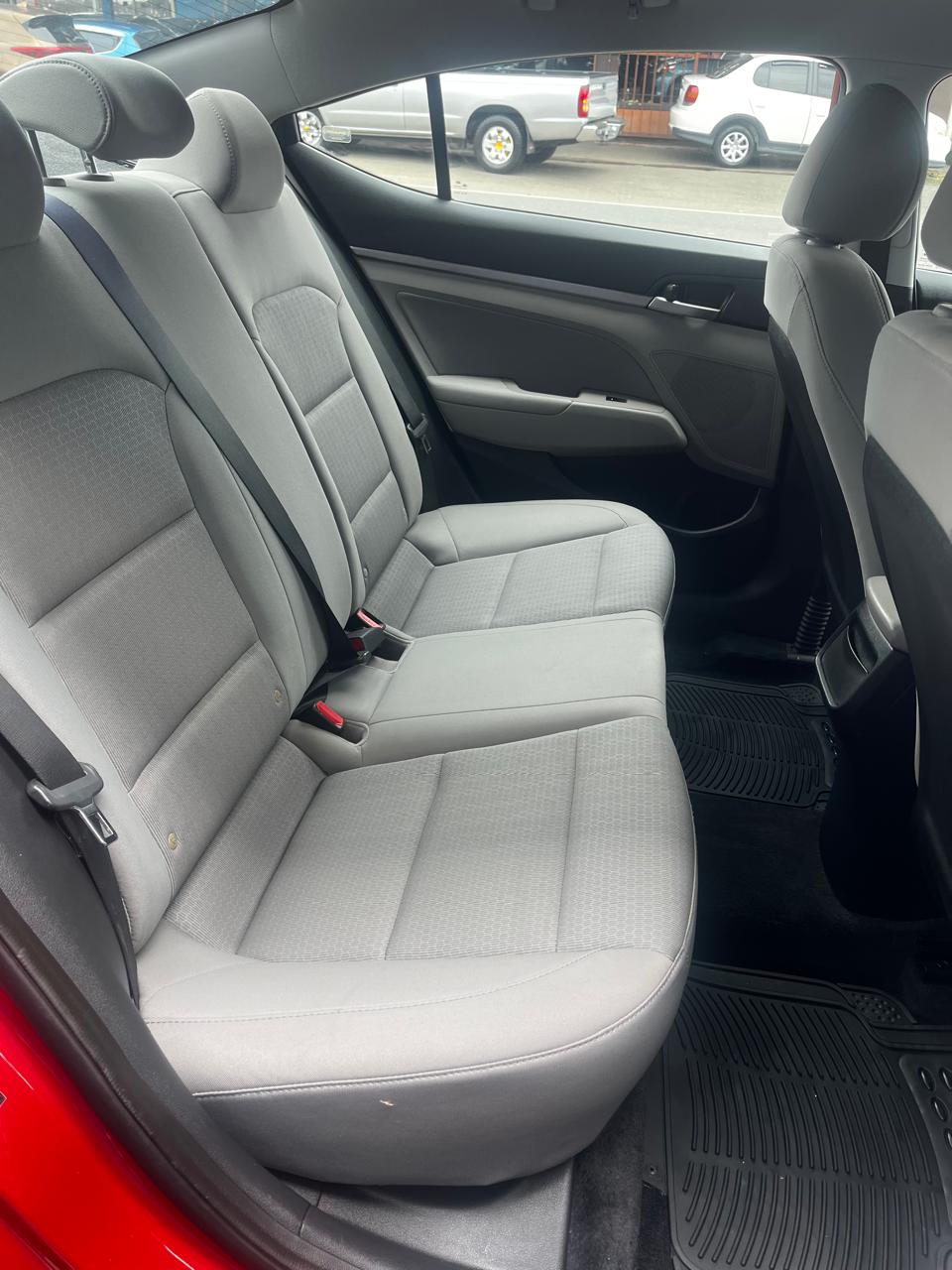 HYUNDAI ELANTRA 2017 AUTOMÁTICA
