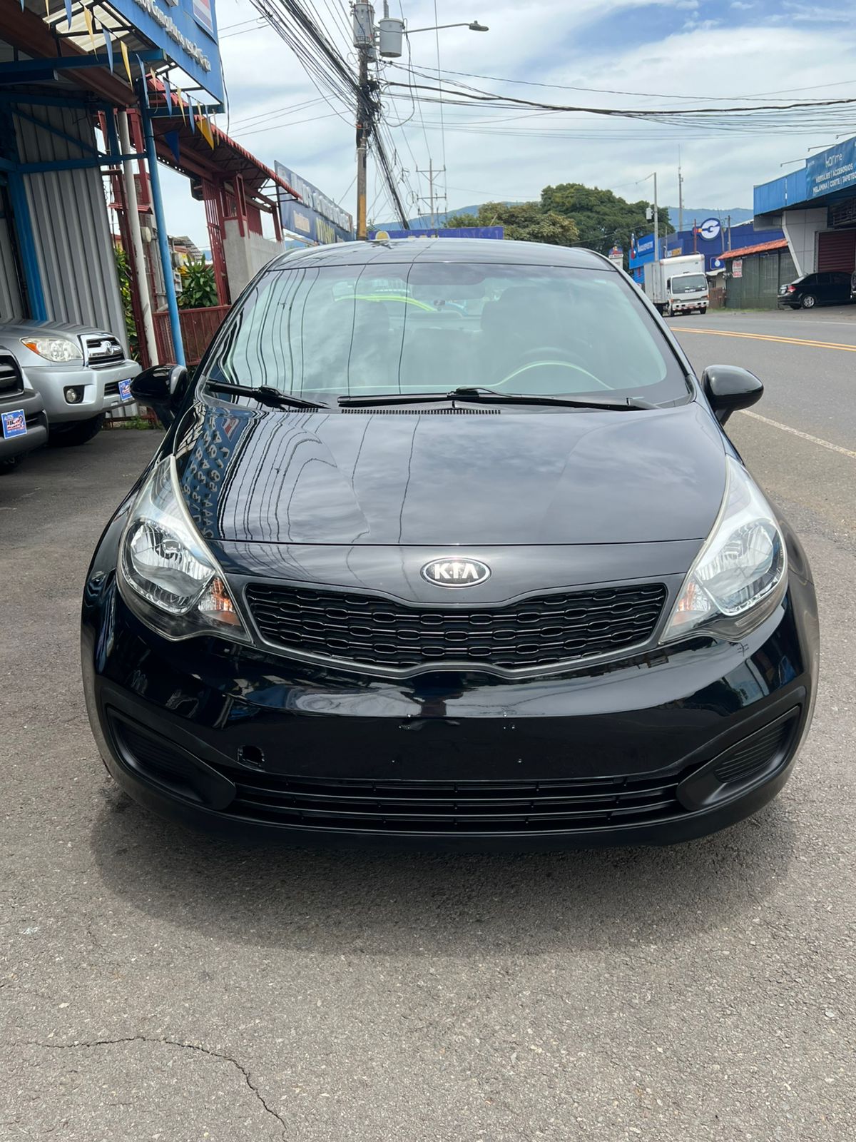 KIA RIO 2015 AUTOMÁTICA