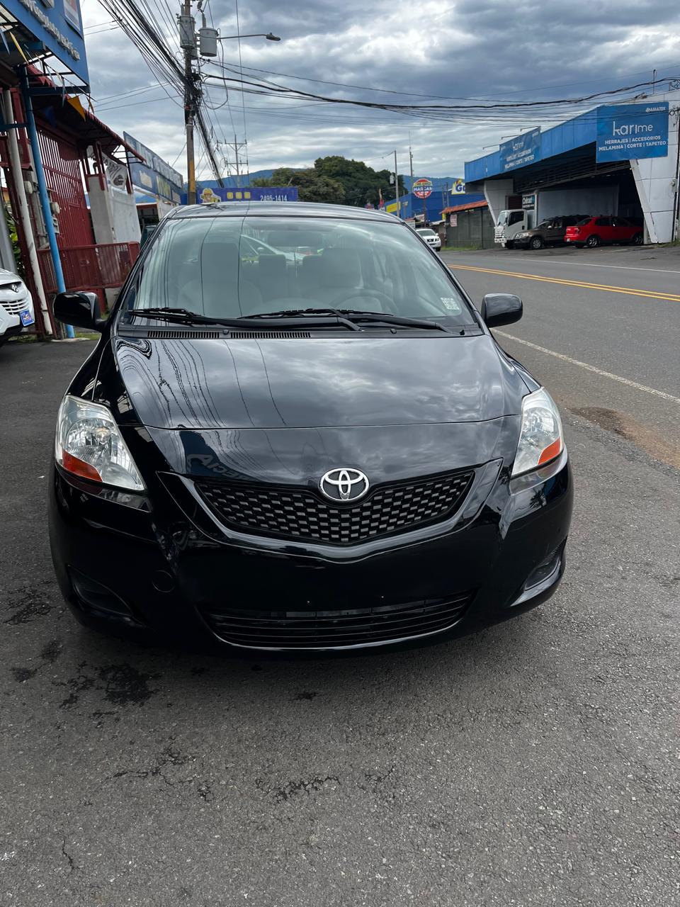 TOYOTA YARIS 2009 AUTOMÁTICA