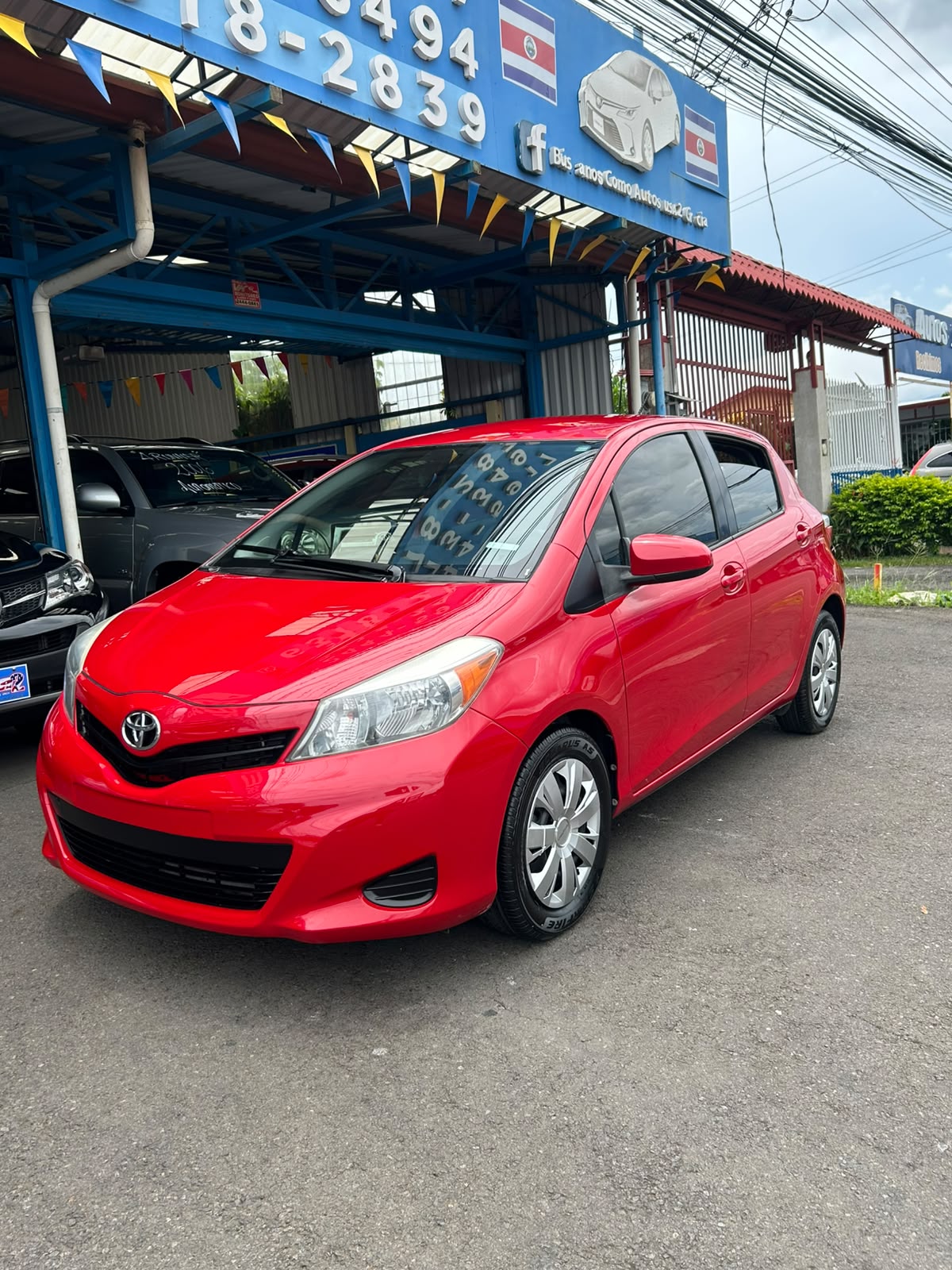 TOYOTA YARIS 2013 AUTOMÁTICA