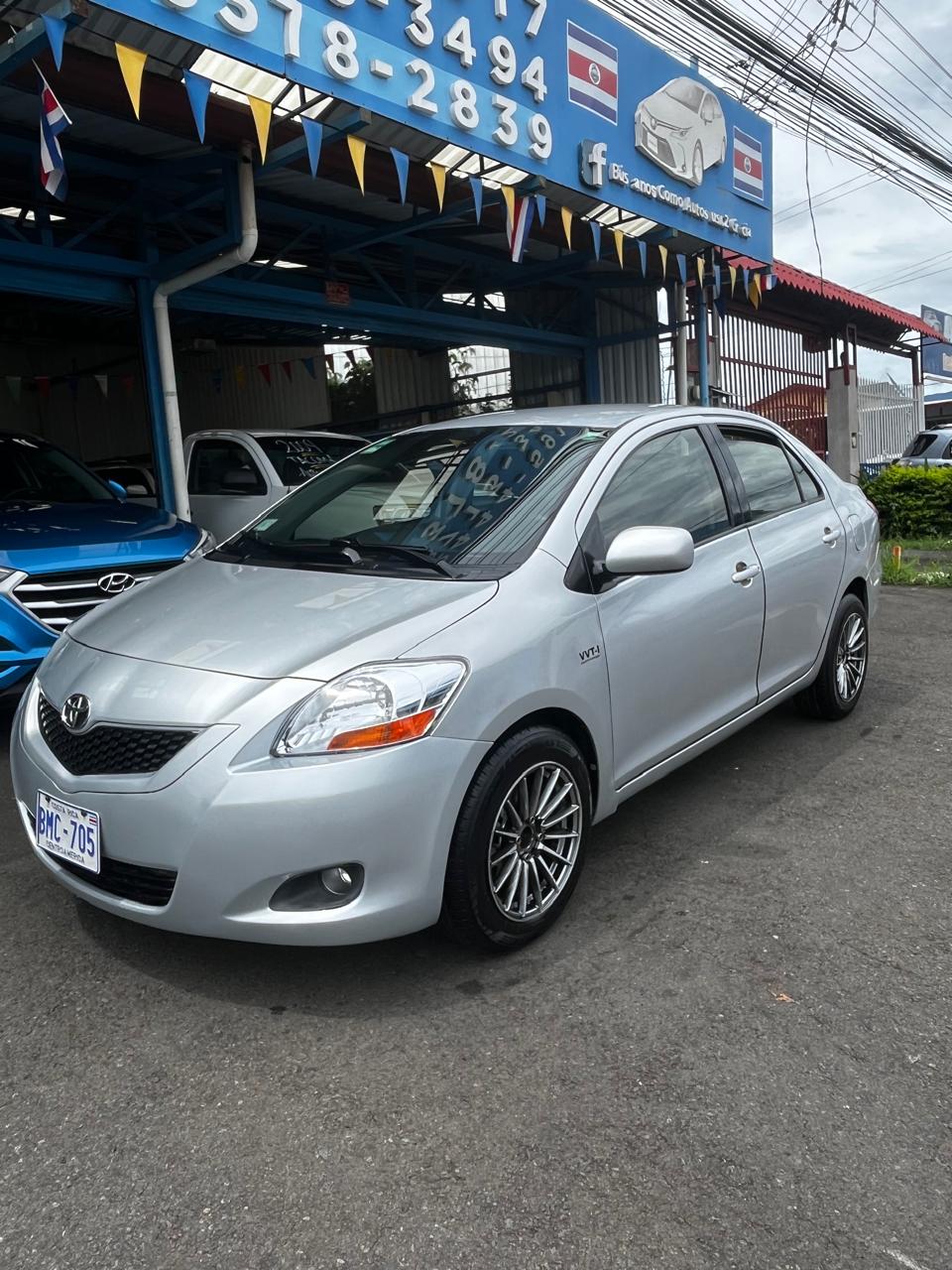 TOYOTA YARIS 2010 AUTOMÁTICA